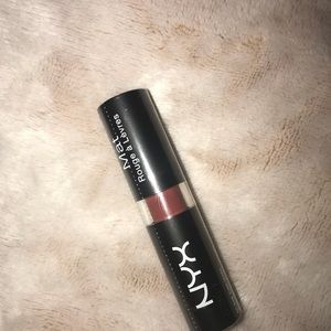 NYX matte lipstick (New) MLS19 (euro trash)